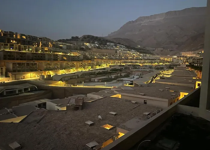 للايجار في المونت جلاله العين السخنه 3 غرف مكيف بالكامل Apartment *