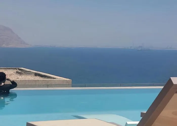 للايجار في المونت جلاله العين السخنه 3 غرف مكيف بالكامل Apartment *